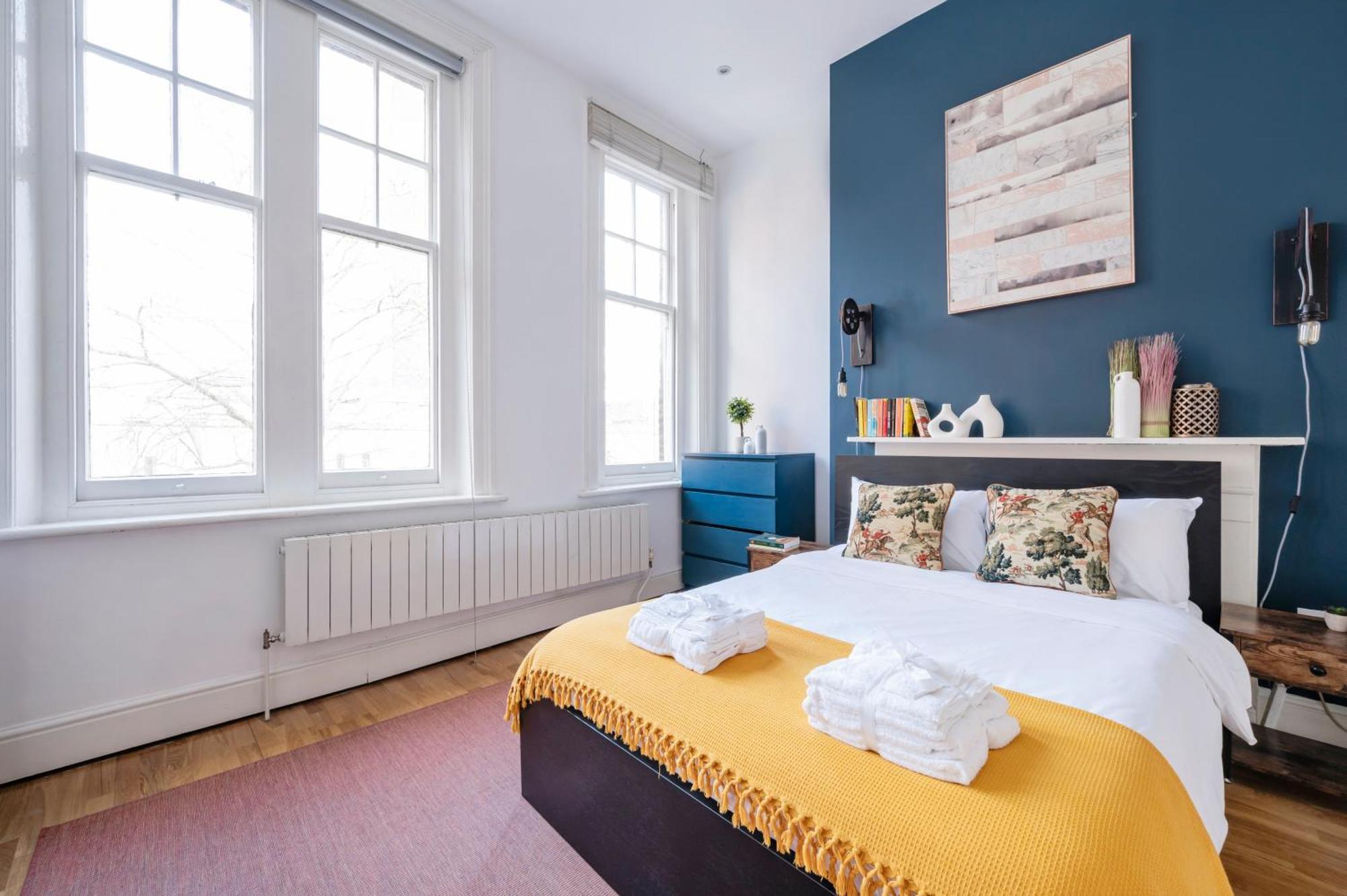 Sunny Corner Apartment In Center Of London Eksteriør billede