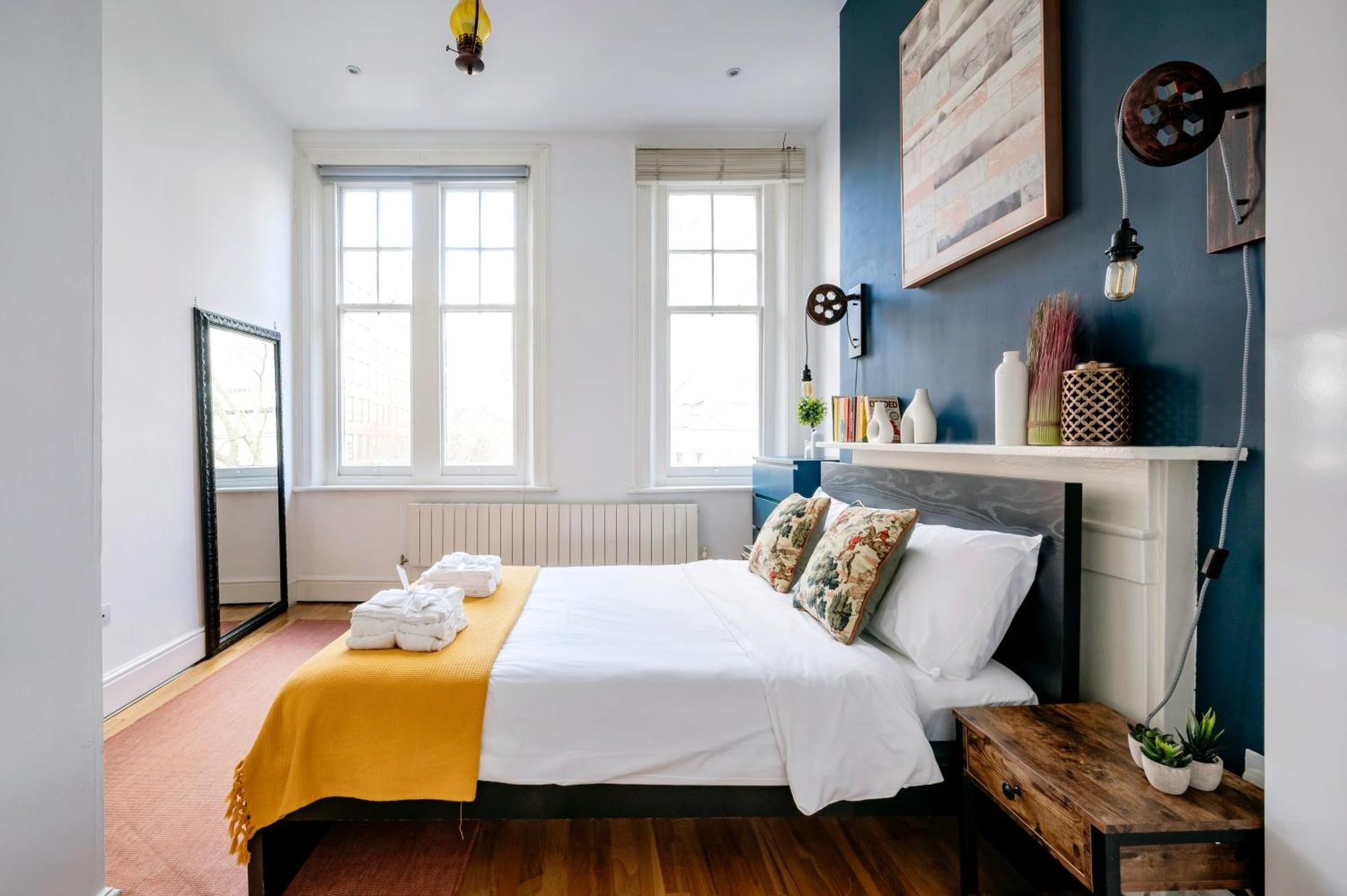 Sunny Corner Apartment In Center Of London Eksteriør billede
